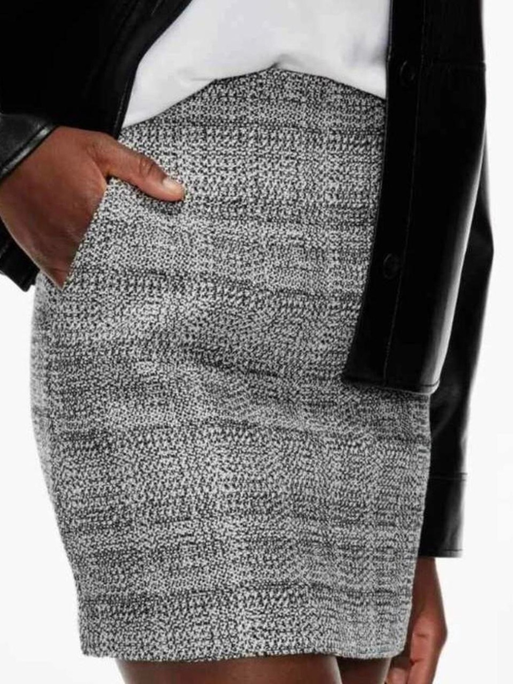 Babaton Gray Textured Tweed Pencil Skirt
